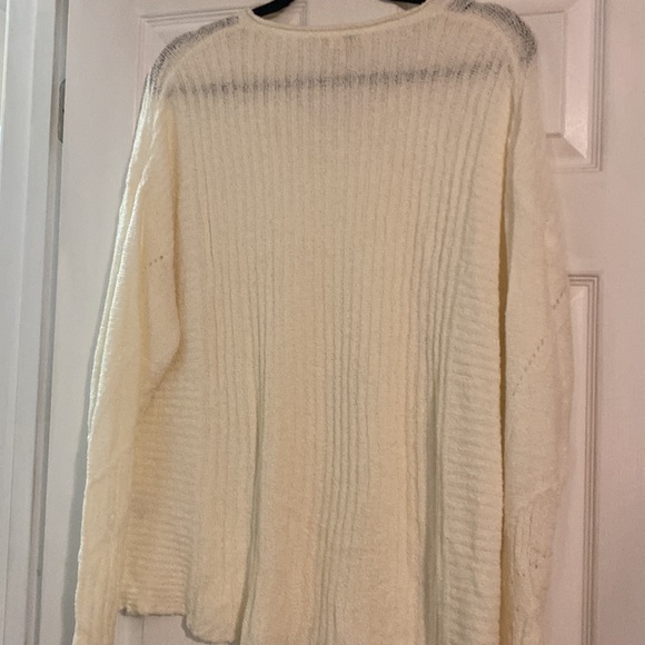 KORI White V-neck Sweater with knit detailing - Picture 5 of 5